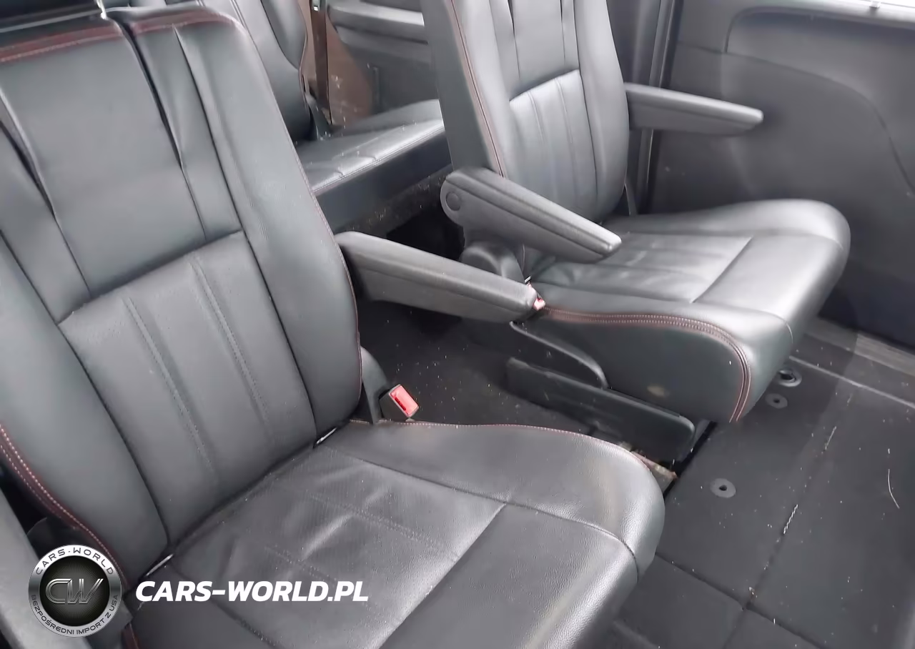 2018 Dodge Grand Caravan Gt VIN:2C4RDGEG5JR254613 - 8