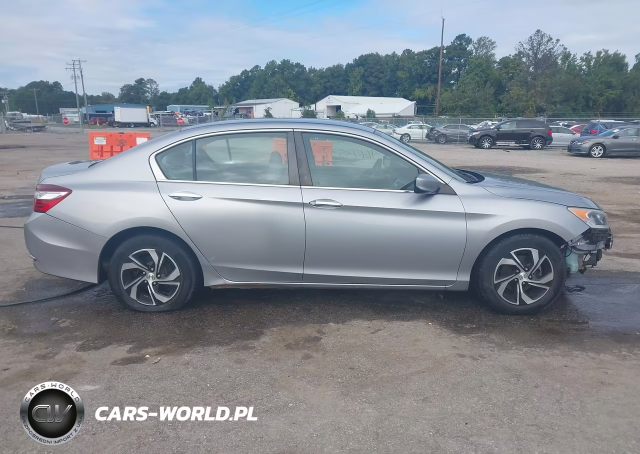 2017 Honda Accord Lx VIN:1HGCR2F35HA076692 - 13