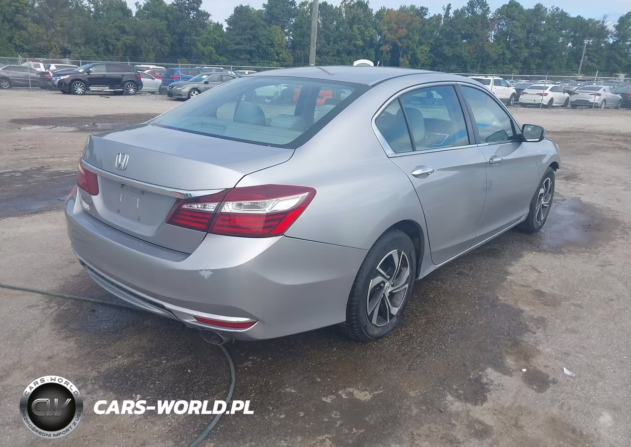 2017 Honda Accord Lx VIN:1HGCR2F35HA076692 - 4