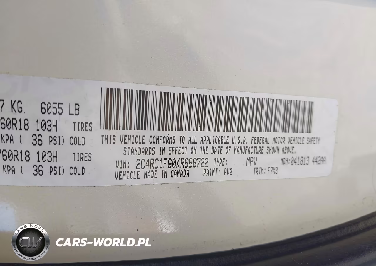 2019 Chrysler Pacifica Touring Plus VIN:2C4RC1FG0KR686722 - 9