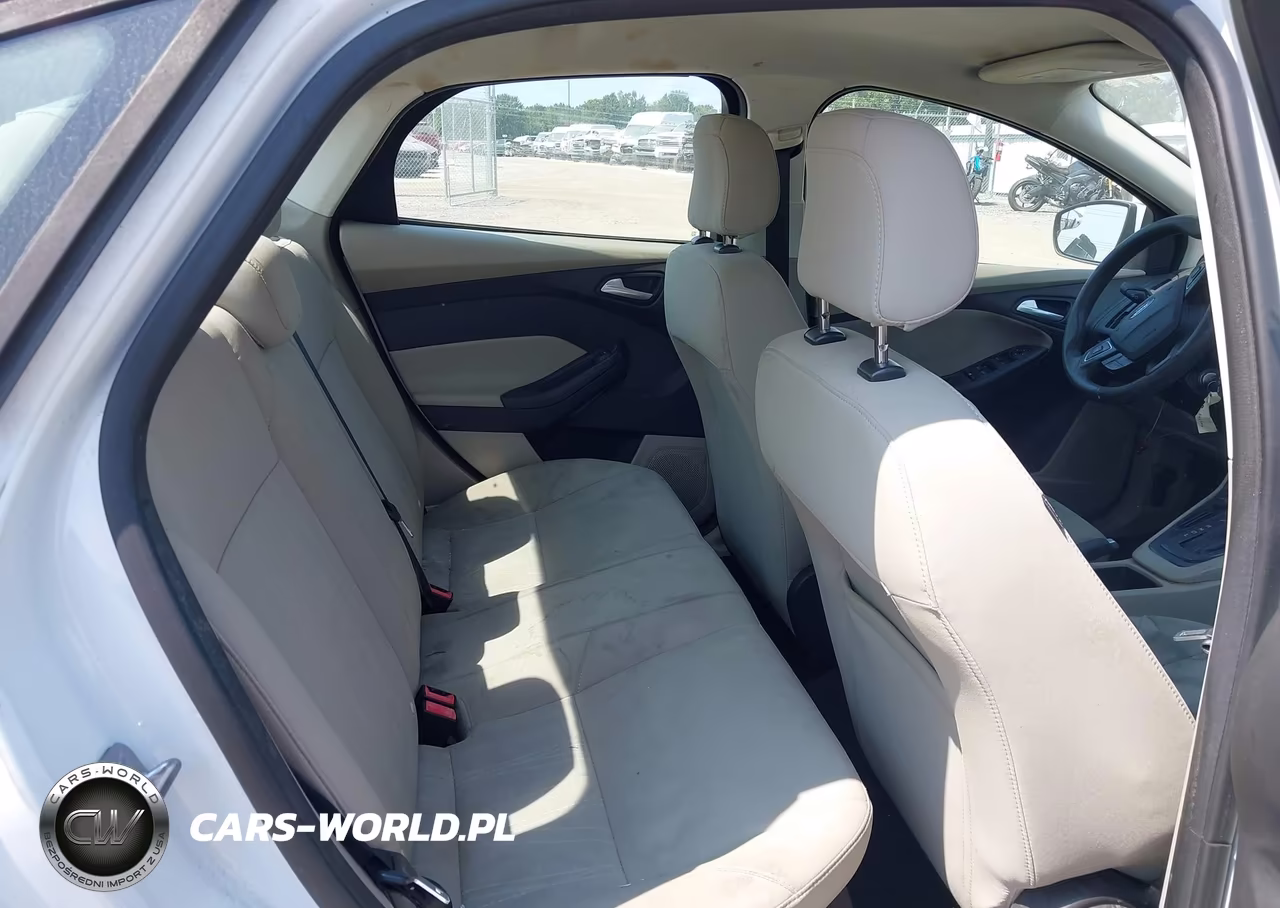 2018 Ford Focus Se VIN:1FADP3F23JL209021 - 8