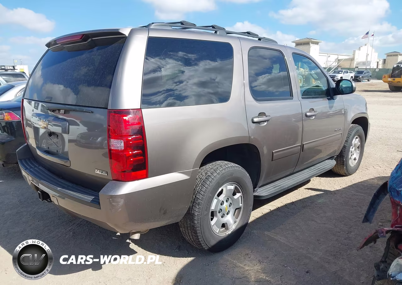 2012 Chevrolet Tahoe Ls VIN:1GNSCAE03CR231772 - 4