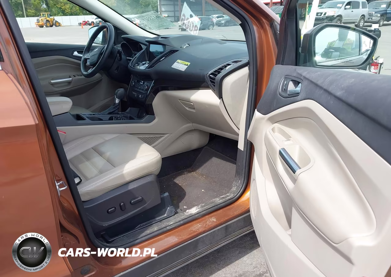 2017 Ford Escape Titanium VIN:1FMCU0JD5HUB78747 - 5