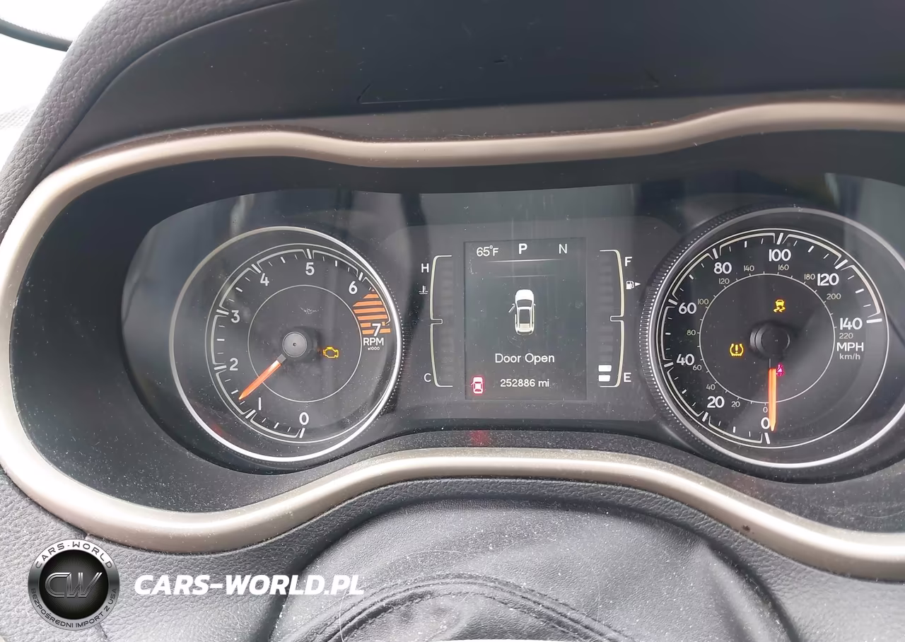 2016 Jeep Cherokee Altitude VIN:1C4PJMCB5GW142156 - 7