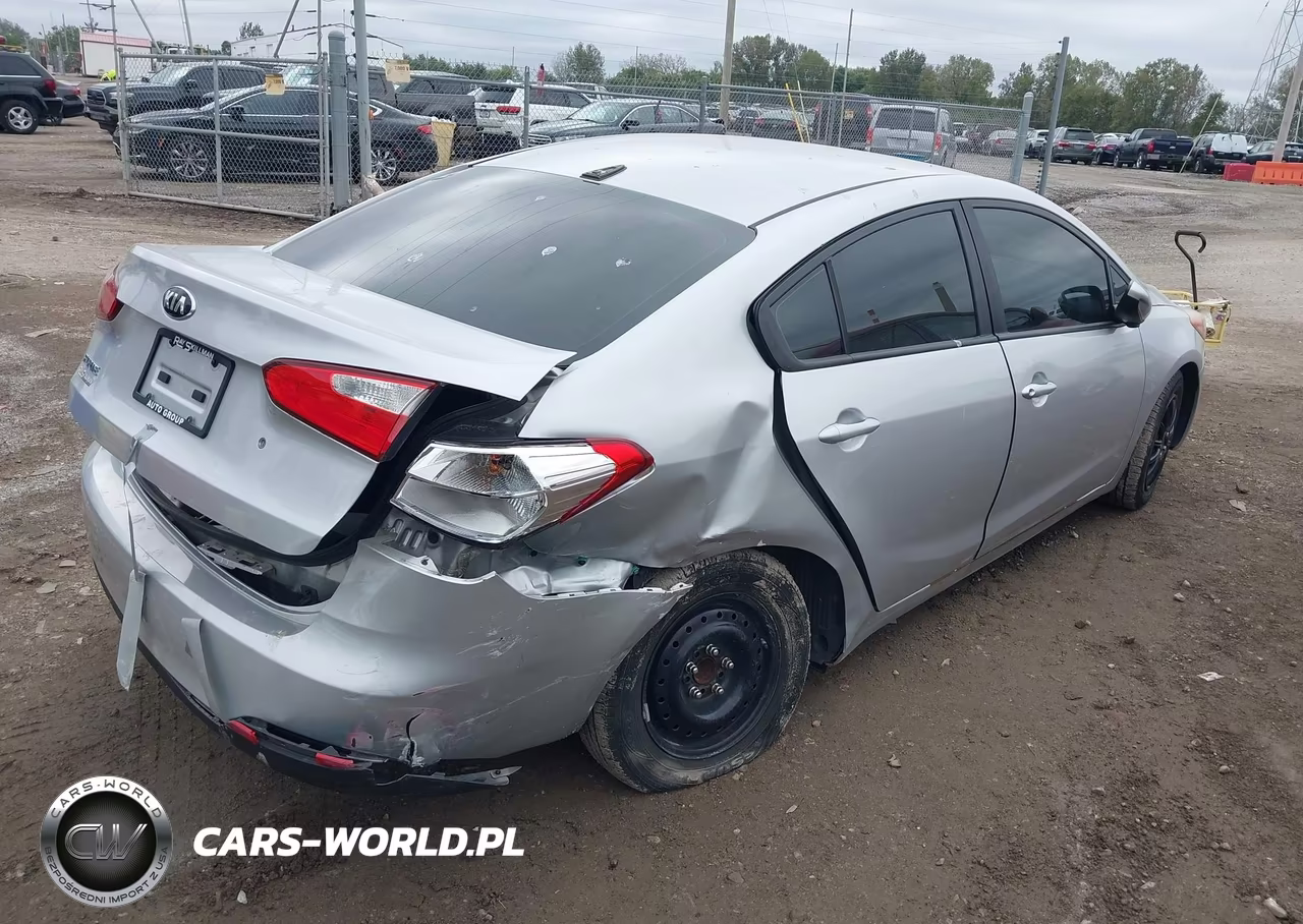 2015 Kia Forte Lx VIN:KNAFK4A64F5361884 - 4