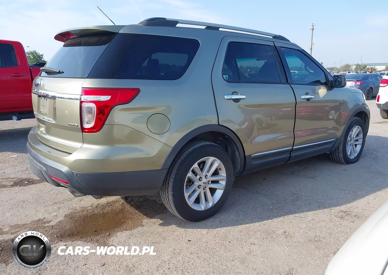 2012 Ford Explorer Xlt VIN:1FMHK8D85CGA74615 - 4