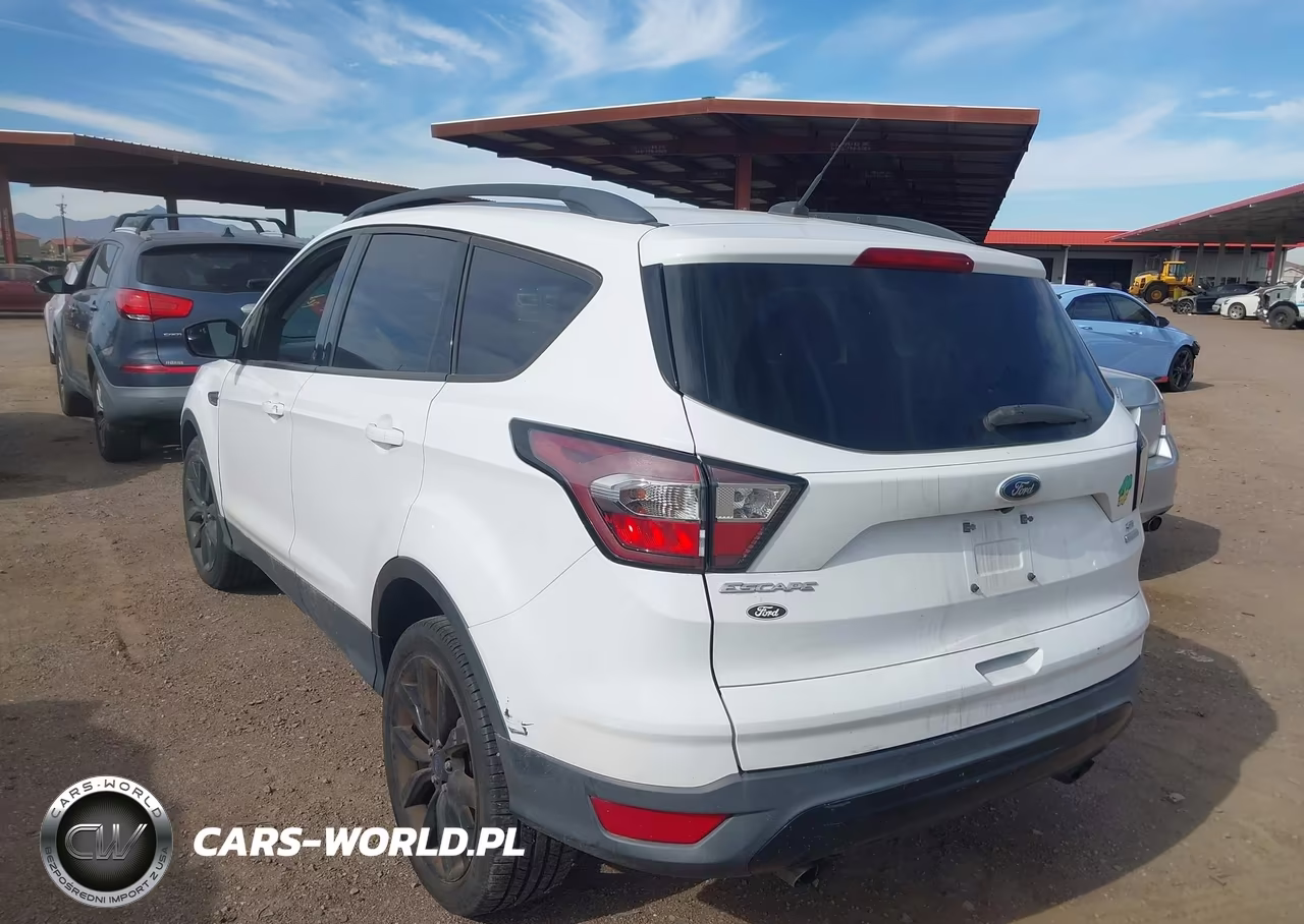 2017 Ford Escape Se VIN:1FMCU0GD7HUE92732 - 3