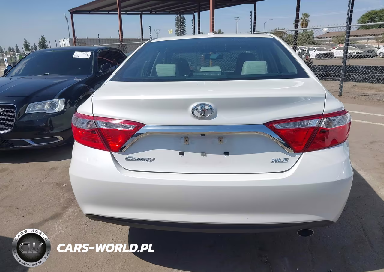 2017 Toyota Camry Xle VIN:4T1BF1FK2HU699508 - 16