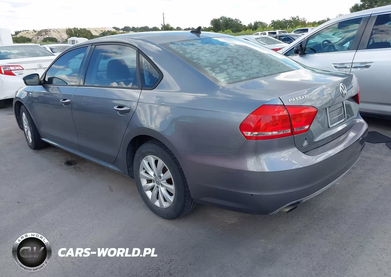 2014 Volkswagen Passat 1.8T Wolfsburg Edition VIN:1VWAT7A35EC113040 - 3