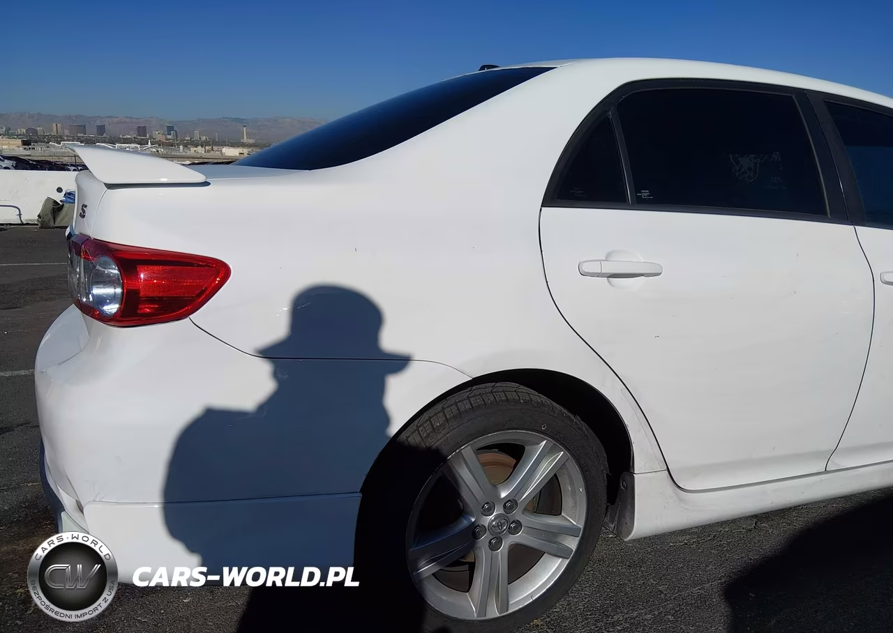 2013 Toyota Corolla S VIN:5YFBU4EEXDP201523 - 17