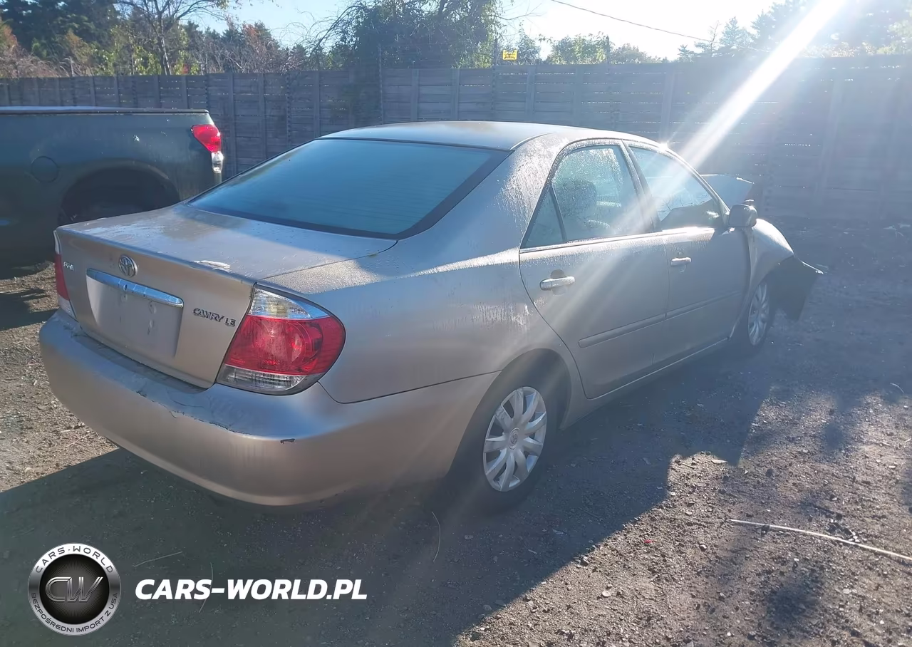2006 Toyota Camry Le VIN:4T1BE32K26U110118 - 4