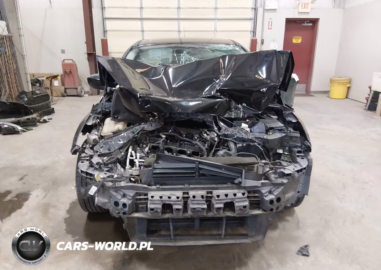 2018 Ford Focus Se VIN:1FADP3K23JL323980 - 13