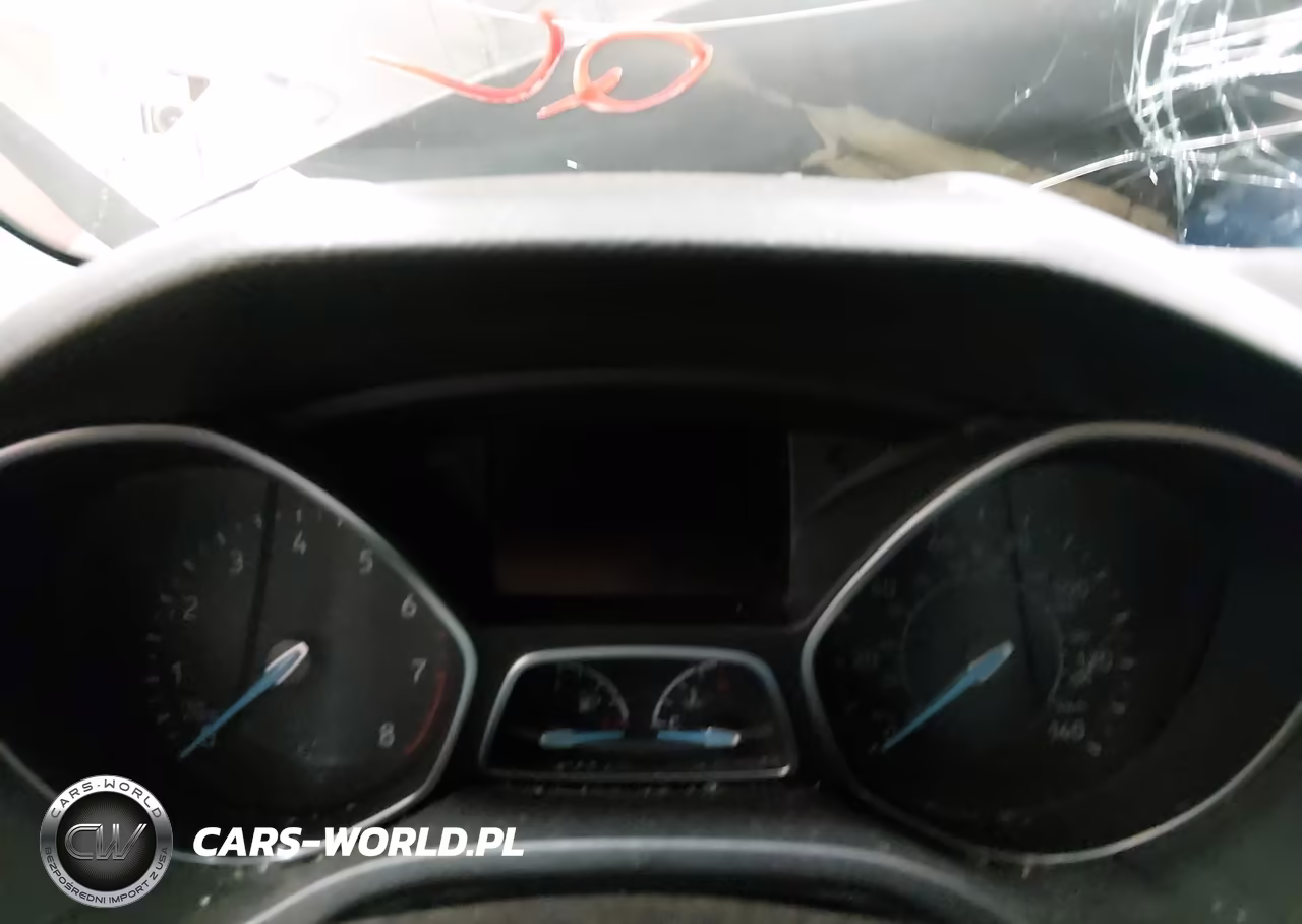 2018 Ford Focus Se VIN:1FADP3K23JL323980 - 16