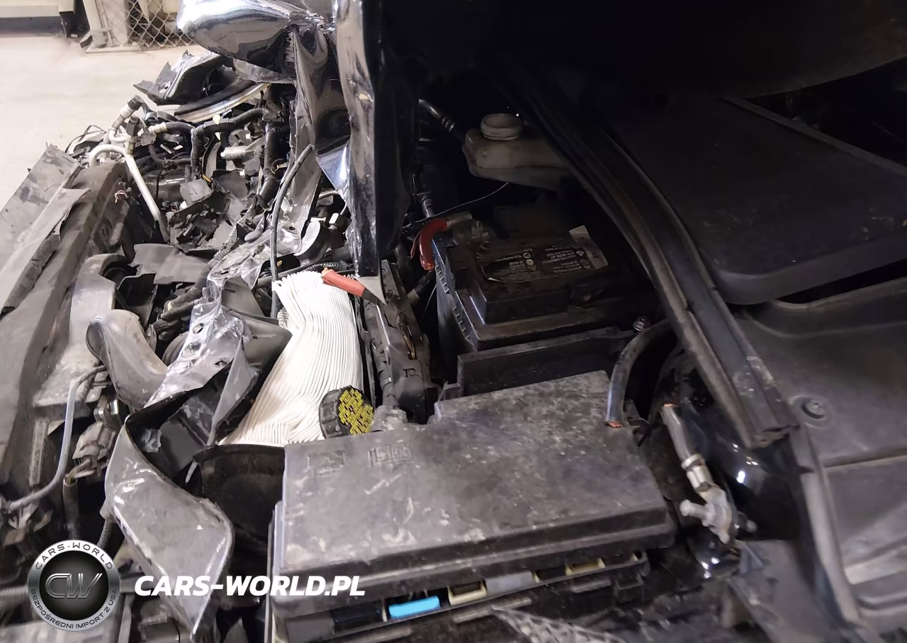 2018 Ford Focus Se VIN:1FADP3K23JL323980 - 21