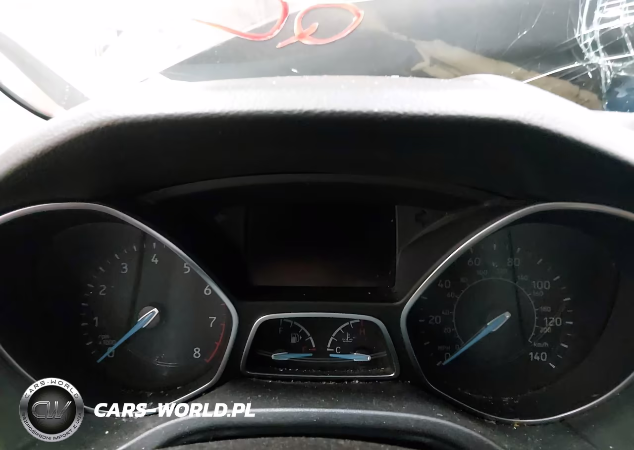 2018 Ford Focus Se VIN:1FADP3K23JL323980 - 7
