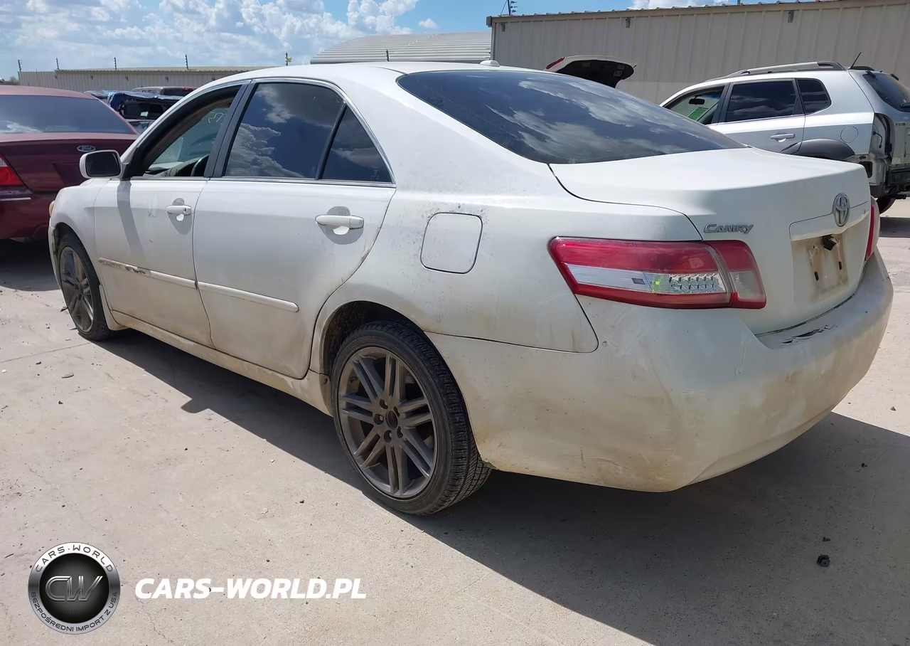 2010 Toyota Camry Le VIN:4T4BF3EKXAR042383 - 3