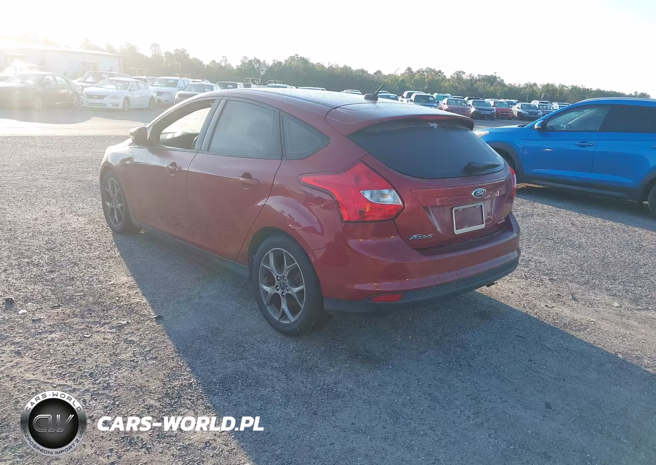 2014 Ford Focus Se VIN:1FADP3K22EL347872 - 3