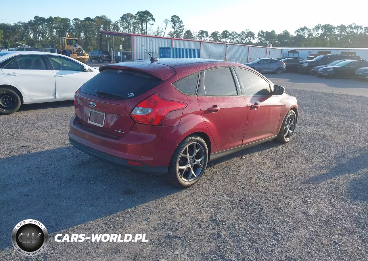 2014 Ford Focus Se VIN:1FADP3K22EL347872 - 4