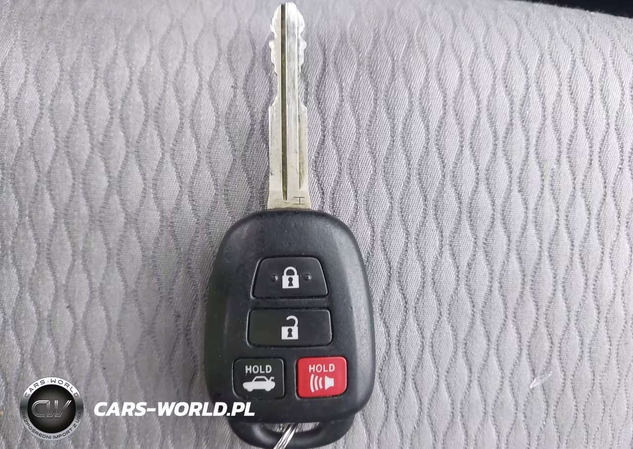 2015 Toyota Corolla Le VIN:2T1BURHEXFC243556 - 11
