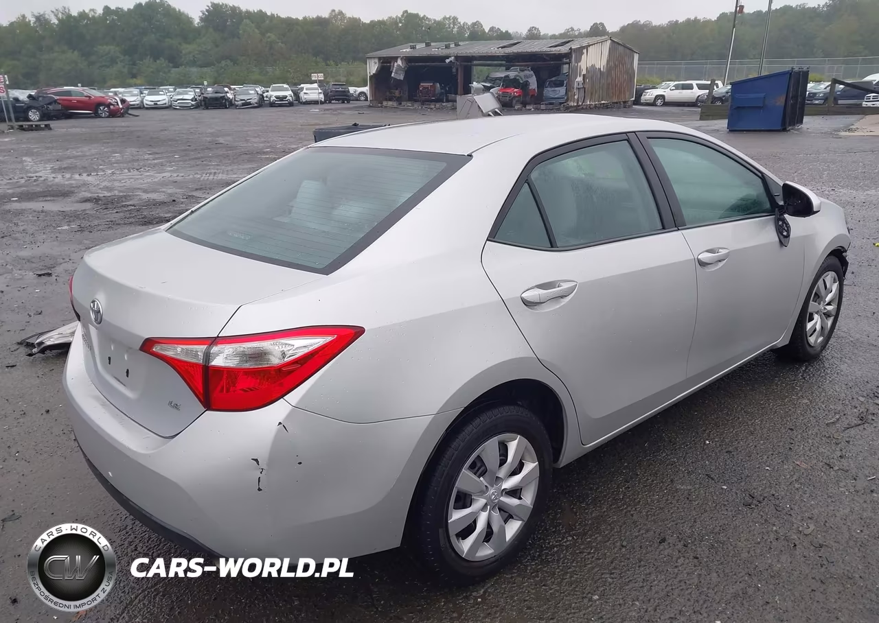 2015 Toyota Corolla Le VIN:2T1BURHEXFC243556 - 4