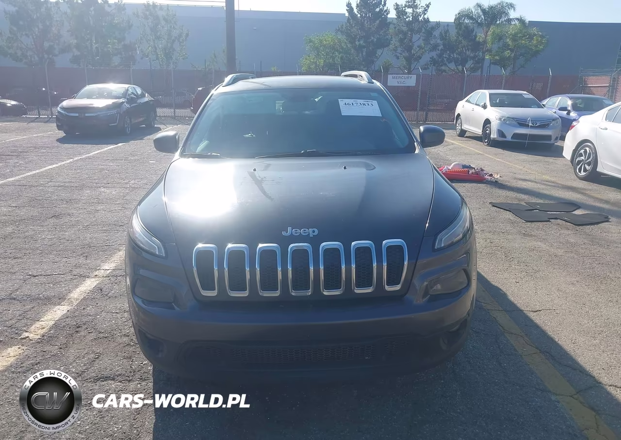 2016 Jeep Cherokee Latitude VIN:1C4PJLCSXGW108238 - 13