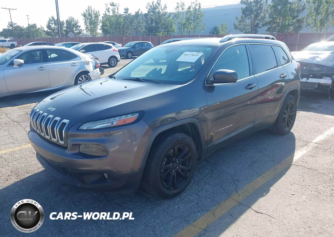 2016 Jeep Cherokee Latitude VIN:1C4PJLCSXGW108238 - 2