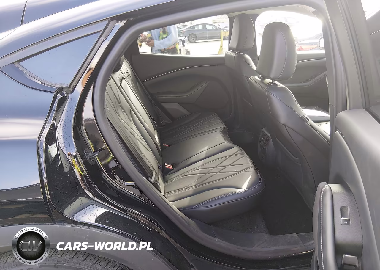 2025 Ford Mustang Mach-E Select VIN:3FMTK1R40SMA18836 - 8