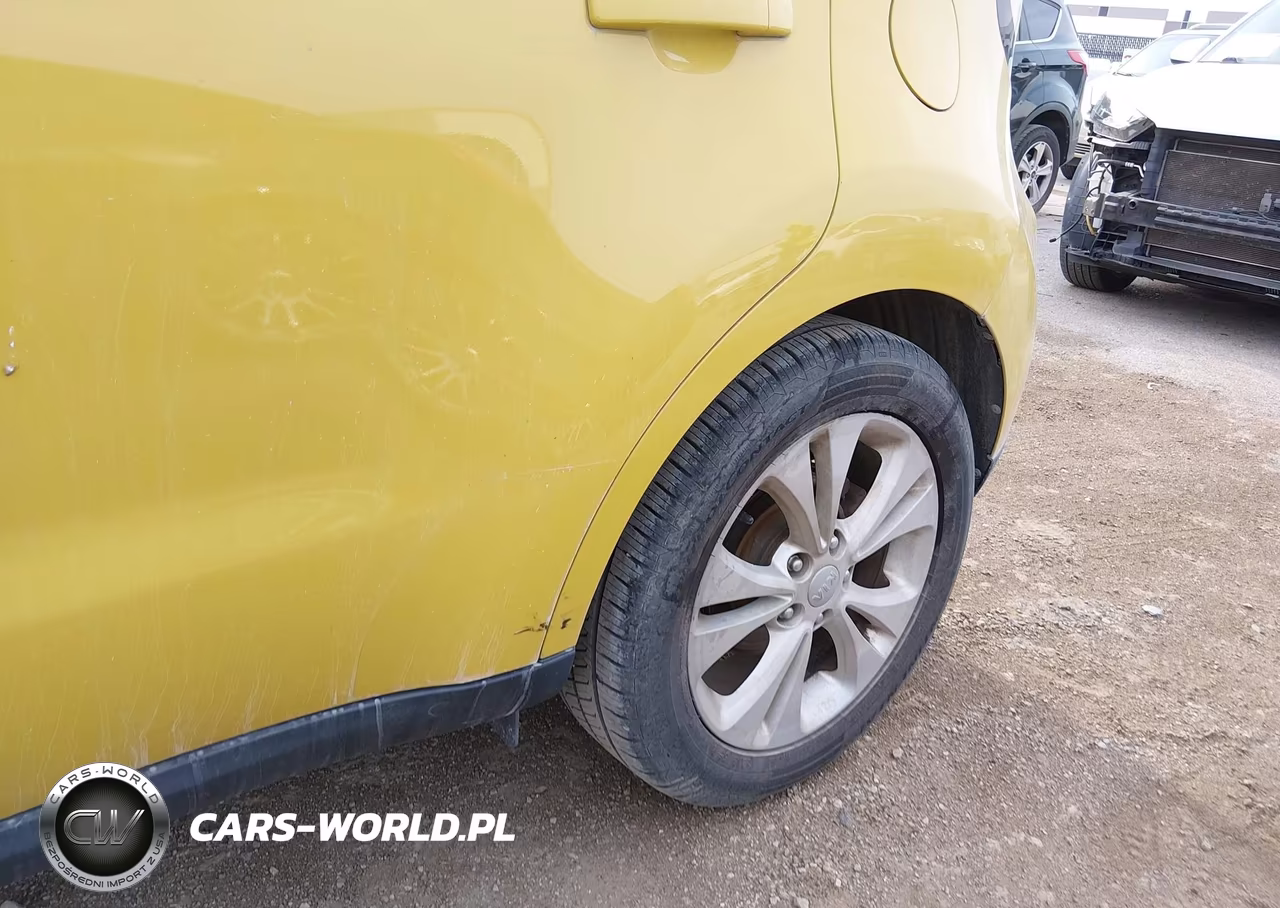 2014 Kia Soul + VIN:KNDJP3A56E7032347 - 6