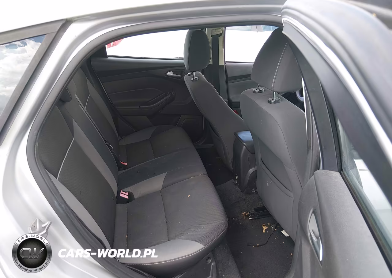 2014 Ford Focus Se VIN:1FADP3K23EL212111 - 8
