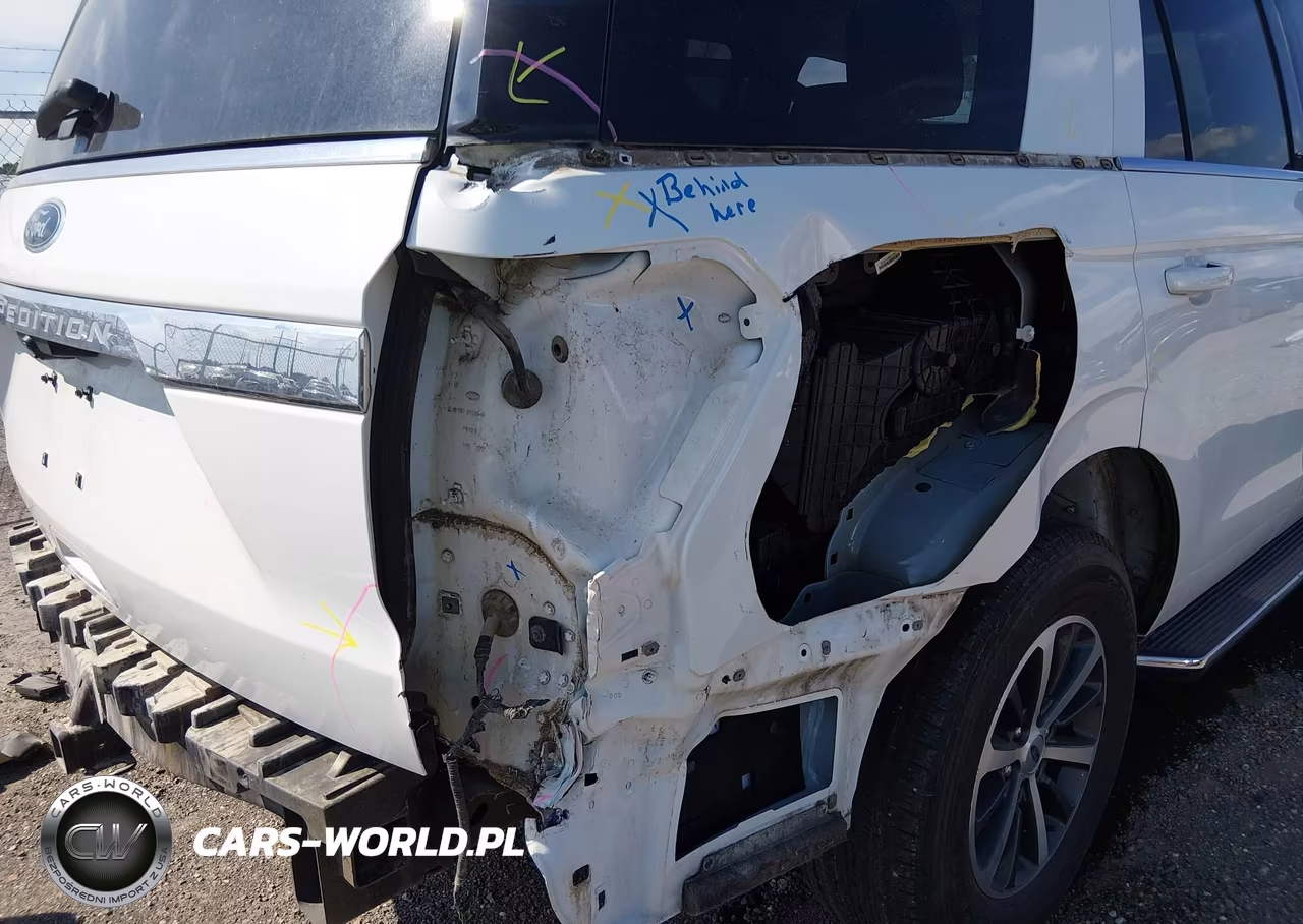2021 Ford Expedition Xlt VIN:1FMJU1HT7MEA44417 - 18