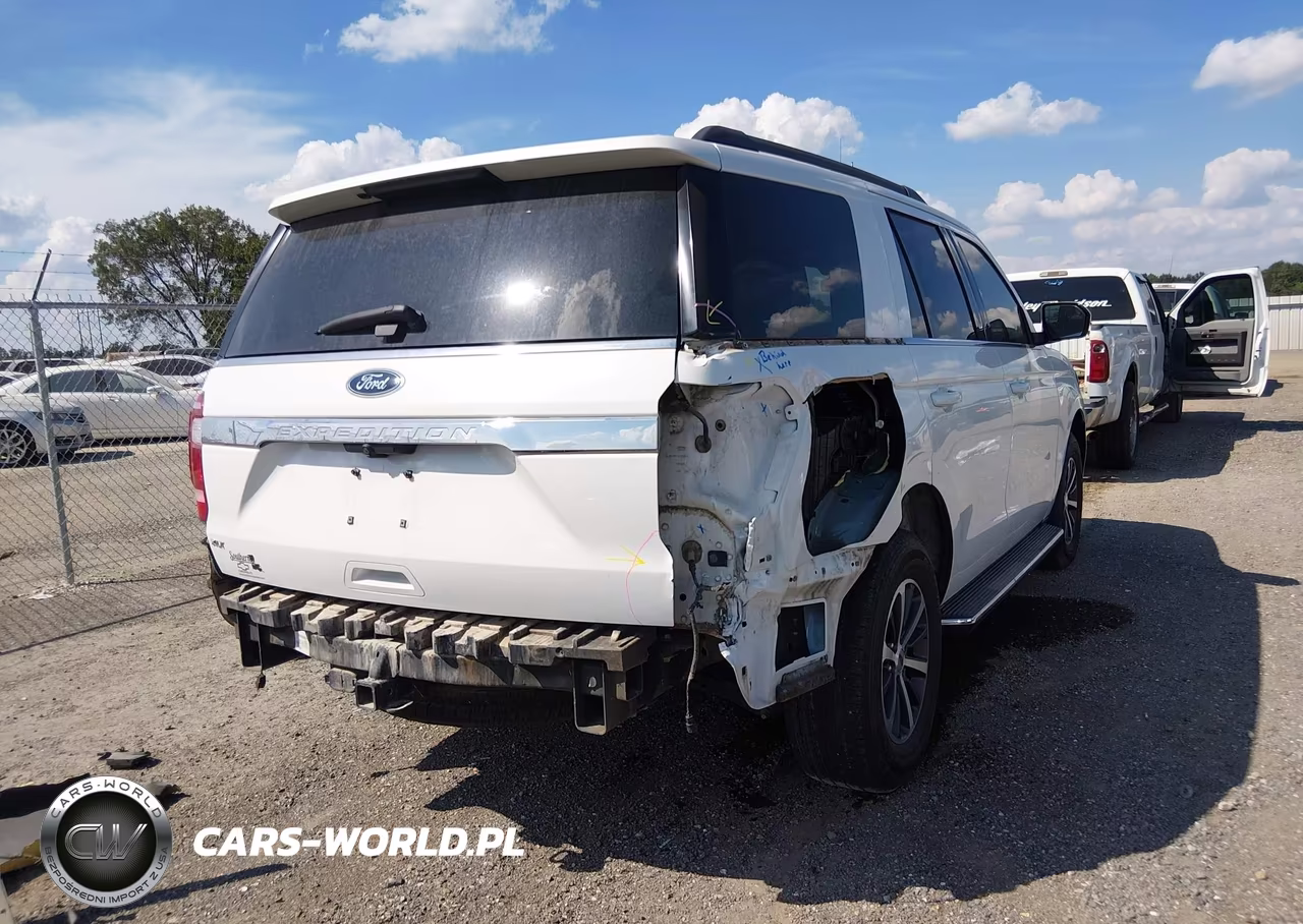 2021 Ford Expedition Xlt VIN:1FMJU1HT7MEA44417 - 4