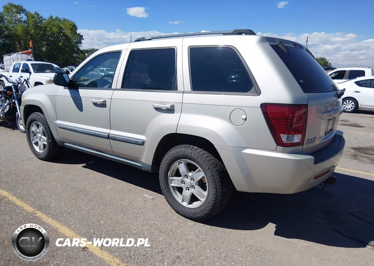 2007 Jeep Grand Cherokee Laredo VIN:1J8GR48K17C507427 - 3