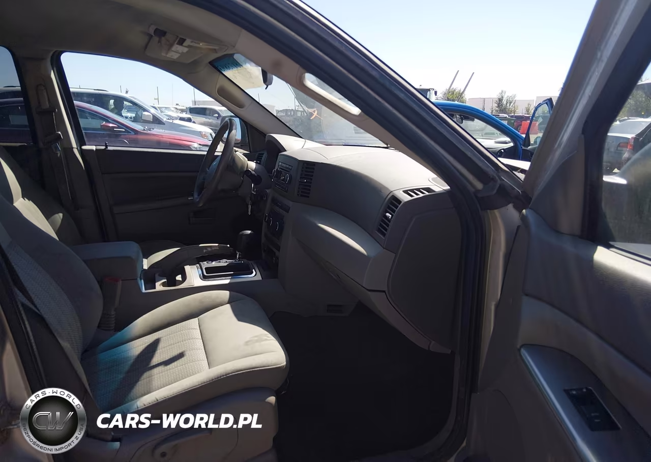 2007 Jeep Grand Cherokee Laredo VIN:1J8GR48K17C507427 - 5