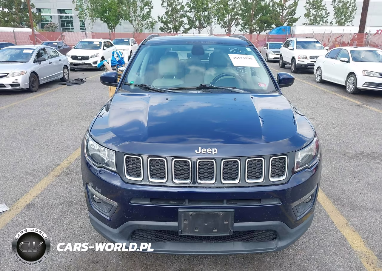 2018 Jeep Compass Latitude 4X4 VIN:3C4NJDBB8JT185878 - 12