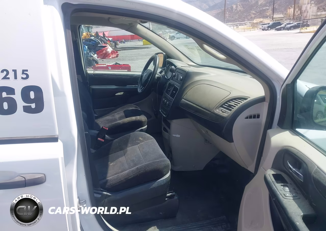 2014 Ram Cargo Tradesman VIN:2C4RRGAG0ER323933 - 5