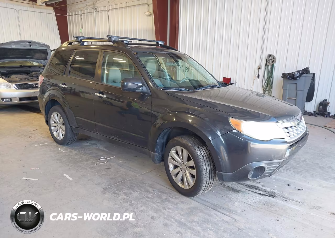 2011 Subaru Forester 2.5X Premium VIN:JF2SHADC3BH726288 - 1