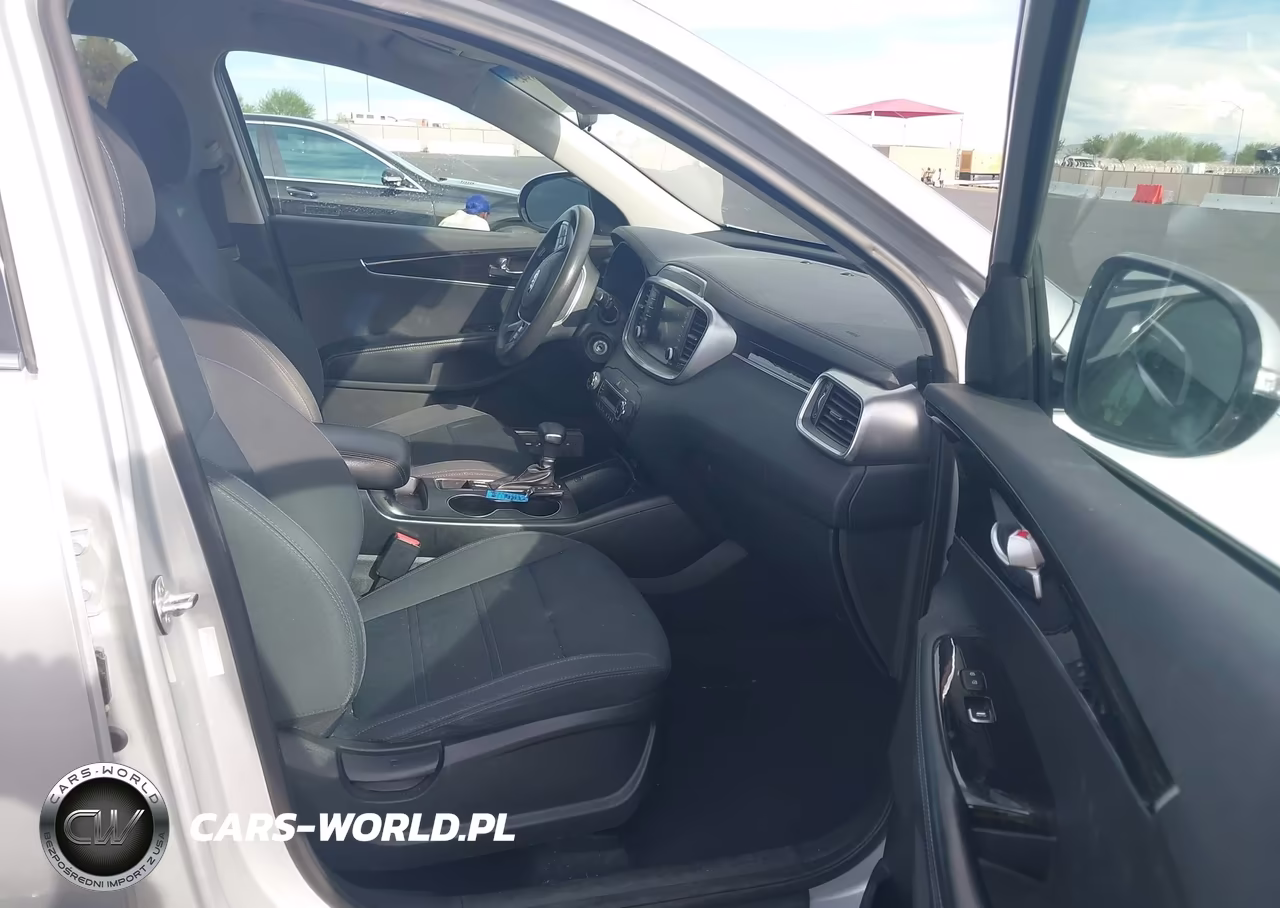 2019 Kia Sorento 3.3L Lx VIN:5XYPG4A52KG559932 - 5