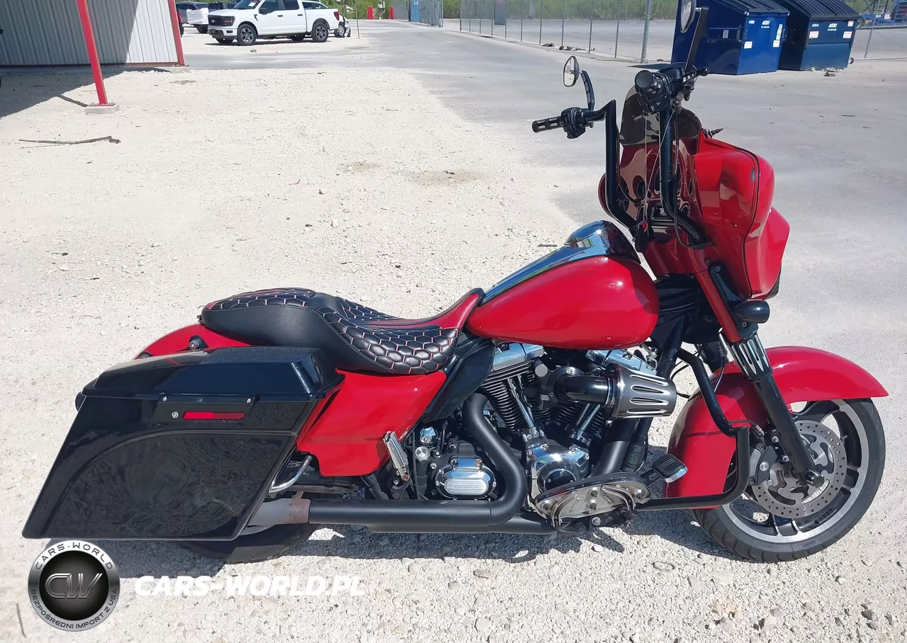 2011 Harley-Davidson Flhx VIN:1HD1KBM16BB661406 - 13