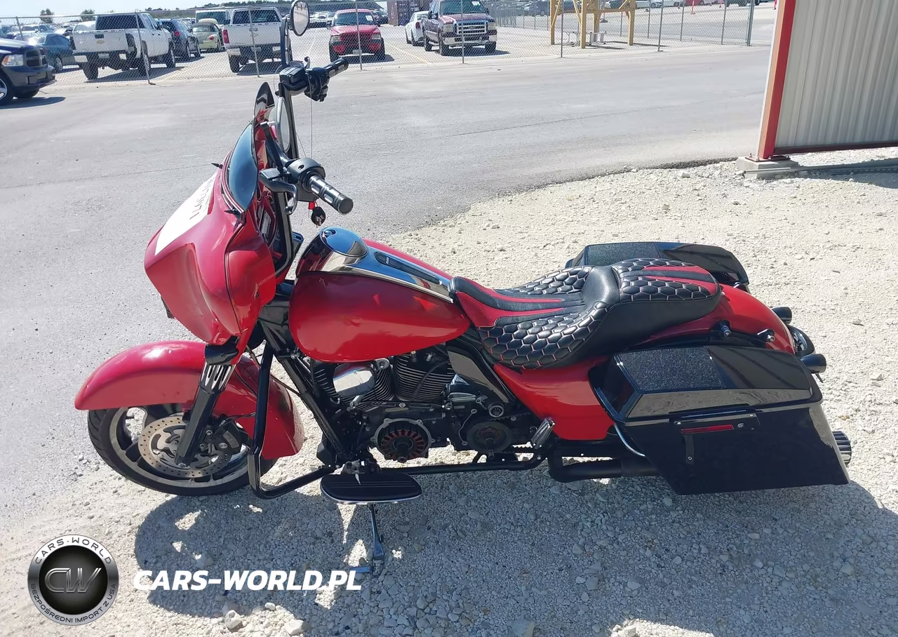 2011 Harley-Davidson Flhx VIN:1HD1KBM16BB661406 - 14