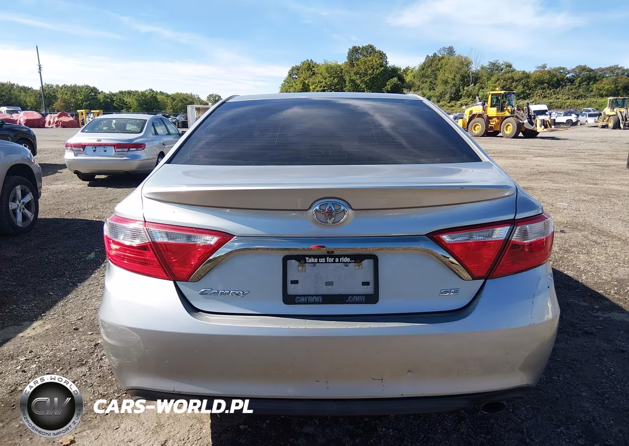 2015 Toyota Camry Se VIN:4T1BF1FK6FU946347 - 16