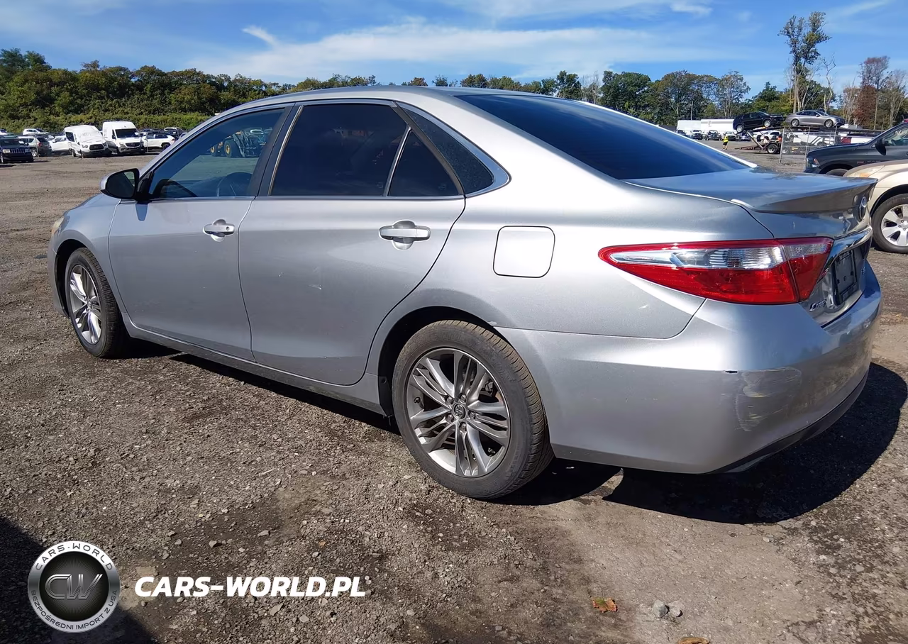 2015 Toyota Camry Se VIN:4T1BF1FK6FU946347 - 3