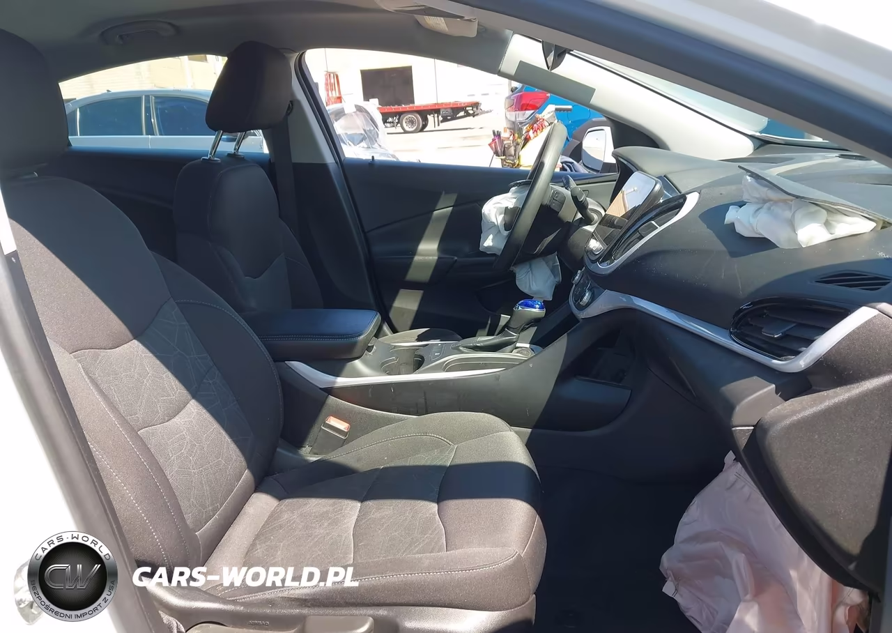 2018 Chevrolet Volt Lt VIN:1G1RC6S59JU126886 - 5