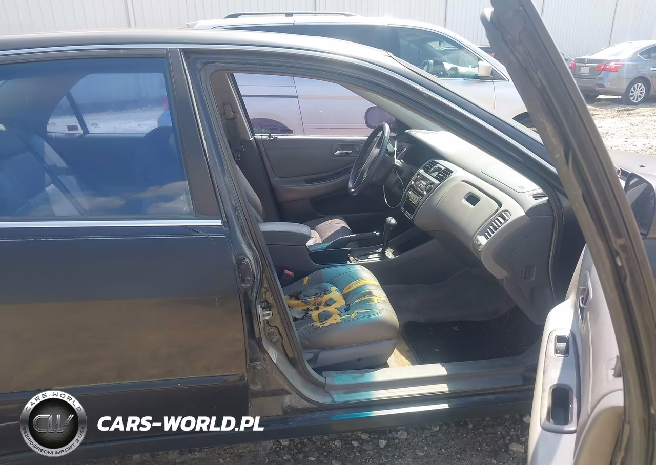 2000 Honda Accord 3.0 Ex VIN:1HGCG1655YA085443 - 5