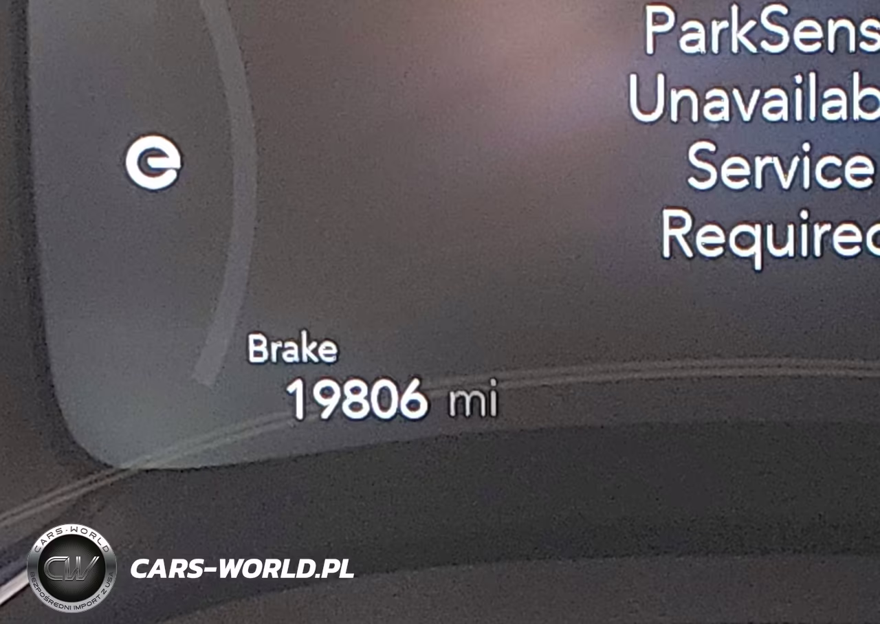 2023 Chrysler Pacifica Hybrid Limited VIN:2C4RC1S79PR618870 - 15
