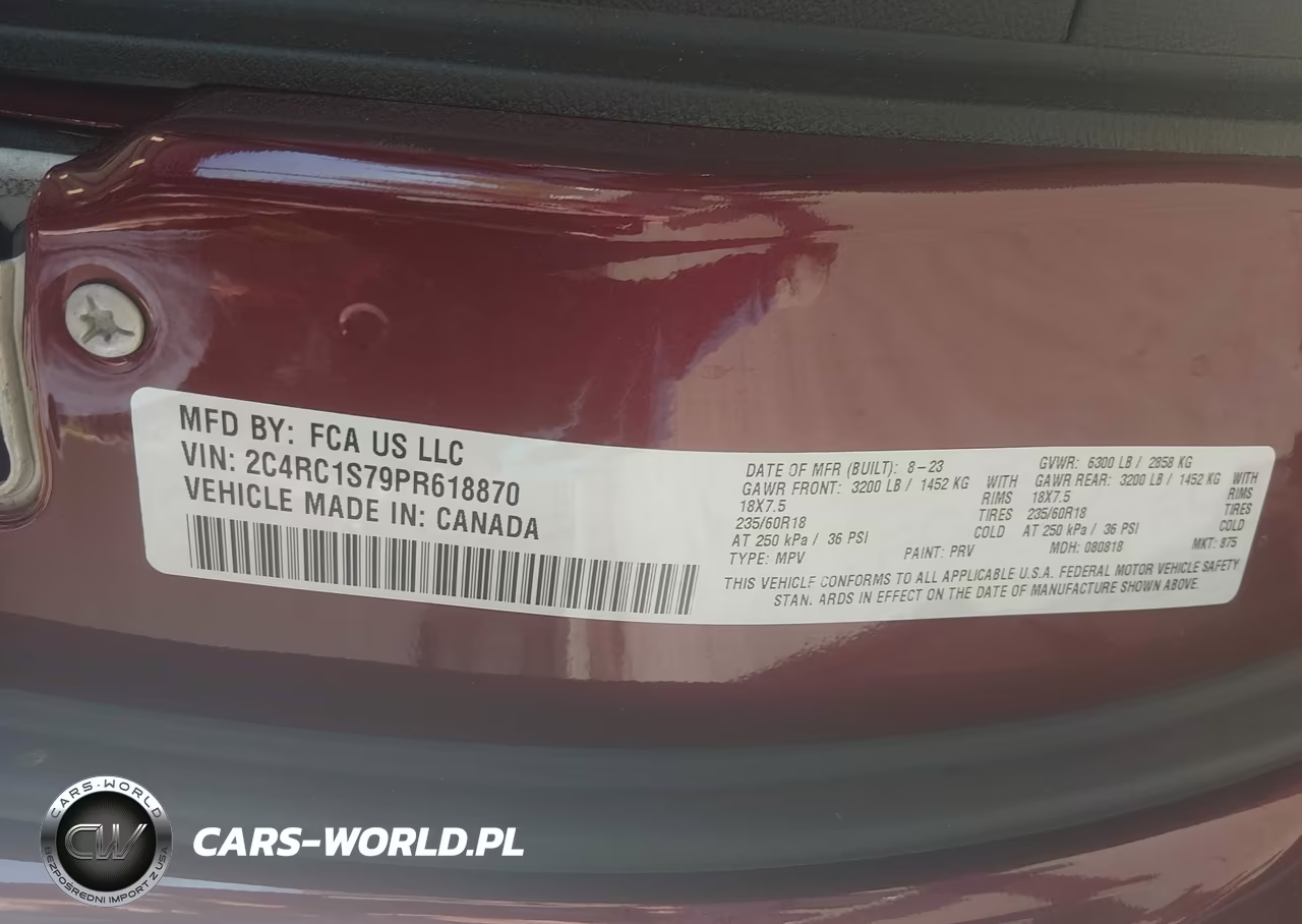 2023 Chrysler Pacifica Hybrid Limited VIN:2C4RC1S79PR618870 - 9