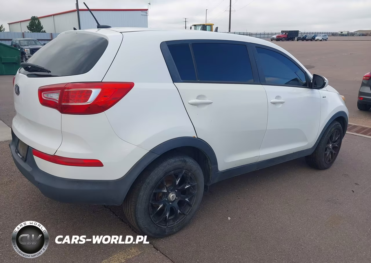 2013 Kia Sportage Lx VIN:KNDPBCA26D7479533 - 4