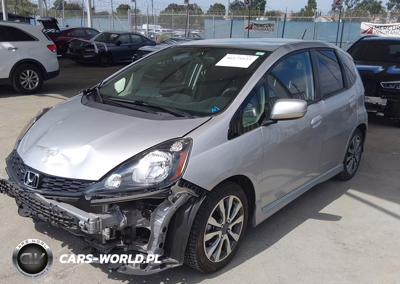 2013 Honda Fit Sport VIN:JHMGE8H52DC029792 - 2