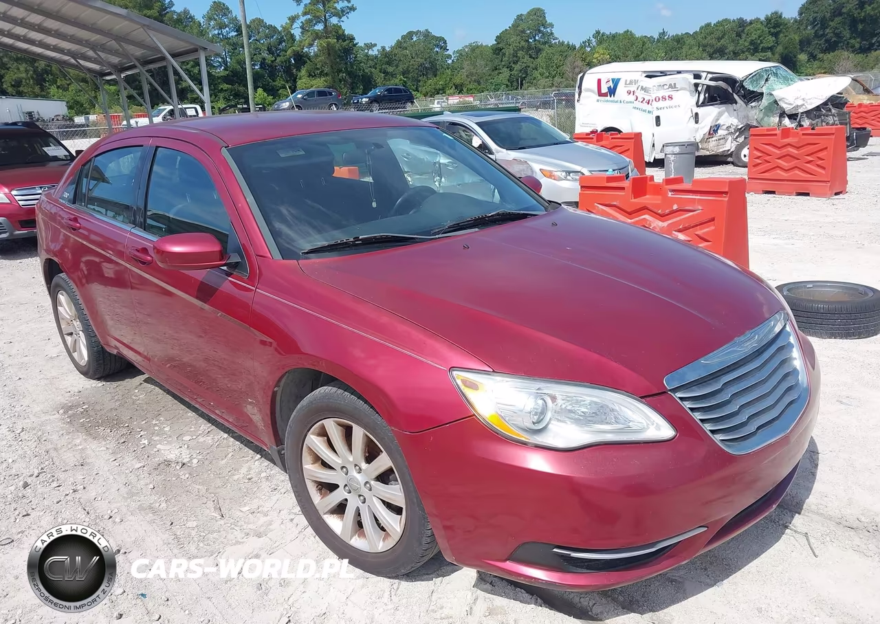 2013 Chrysler 200 Touring VIN:1C3CCBBB4DN584432 - 1
