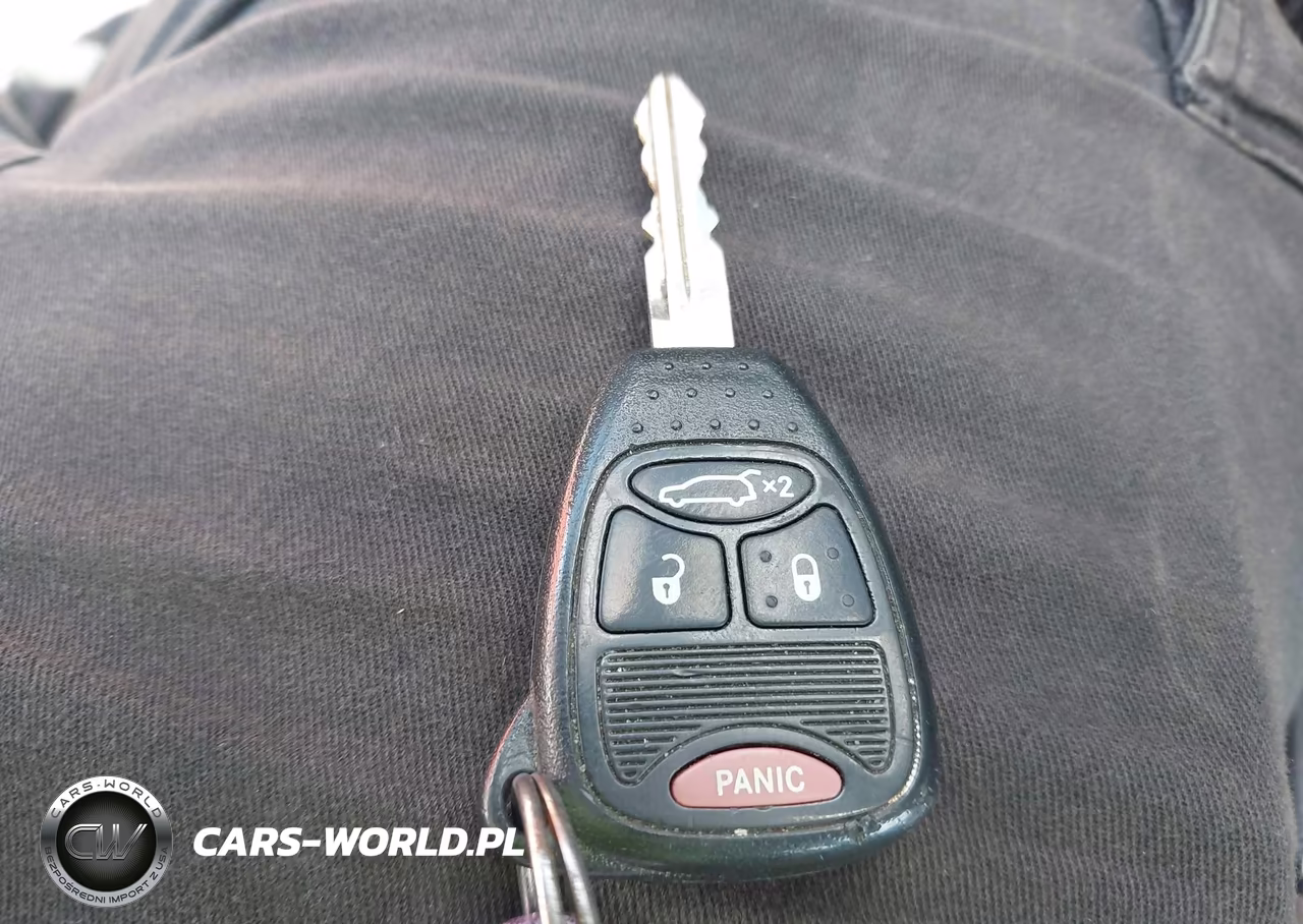 2013 Chrysler 200 Touring VIN:1C3CCBBB4DN584432 - 11