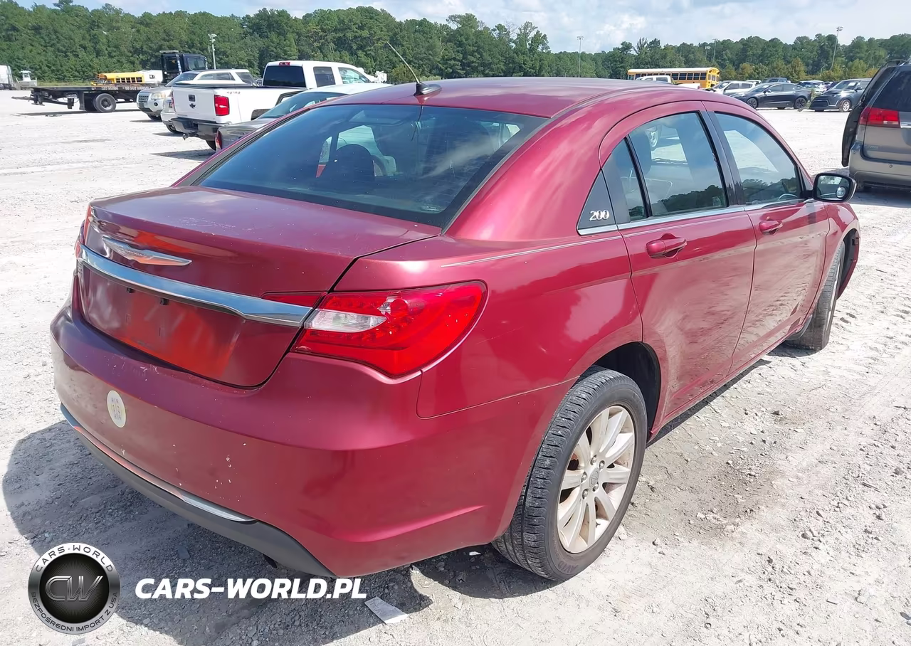 2013 Chrysler 200 Touring VIN:1C3CCBBB4DN584432 - 4